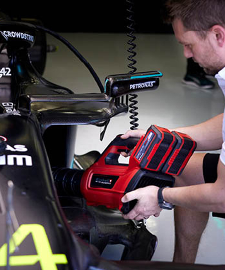 Cooling down the brakes with a cordless leaf blower